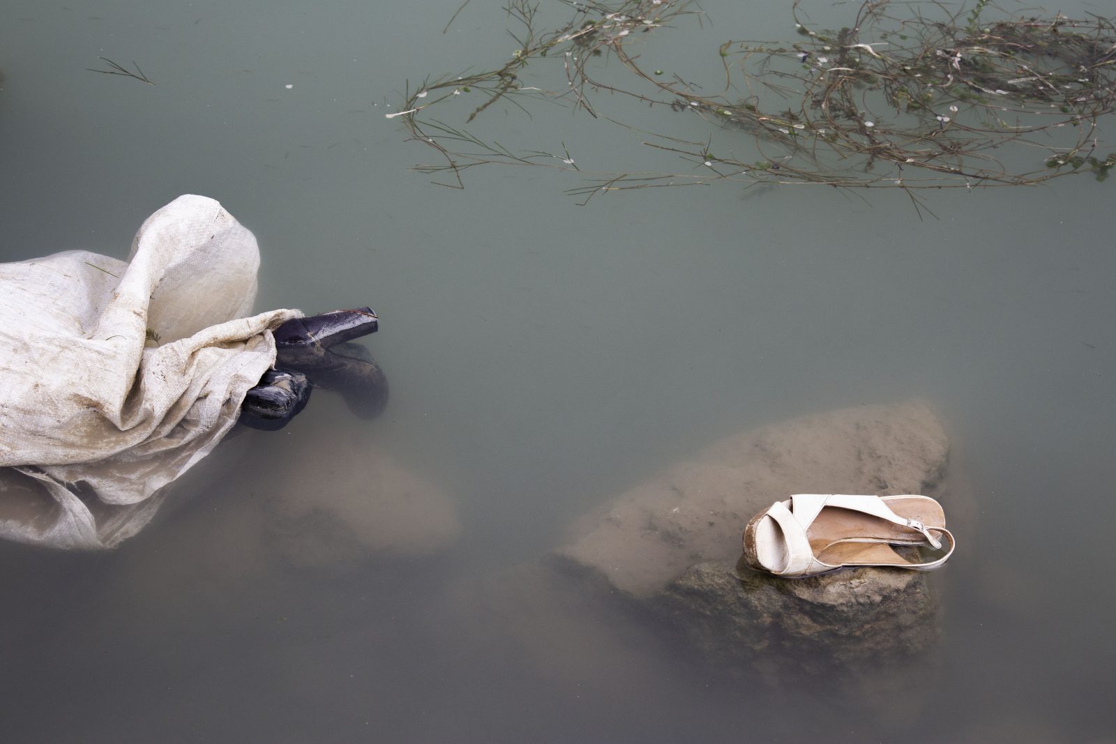 Fotoğraf: Ateş Alpar, "Taş Kabuk Sessiz" serisi (2018-2023).