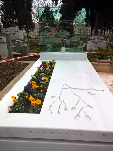 BerkinElvan_mezarı (2)