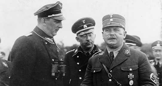 SA lideri Ernst Röhm (sağda)