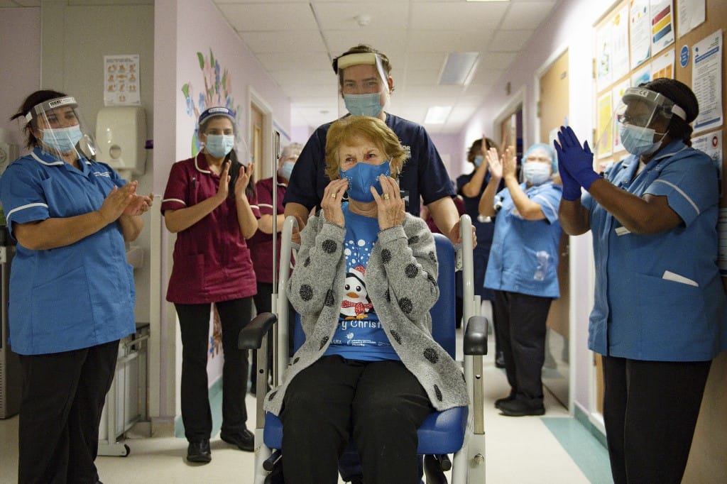 "Zengin ülkeler COVID-19 aşılarını istifliyor"