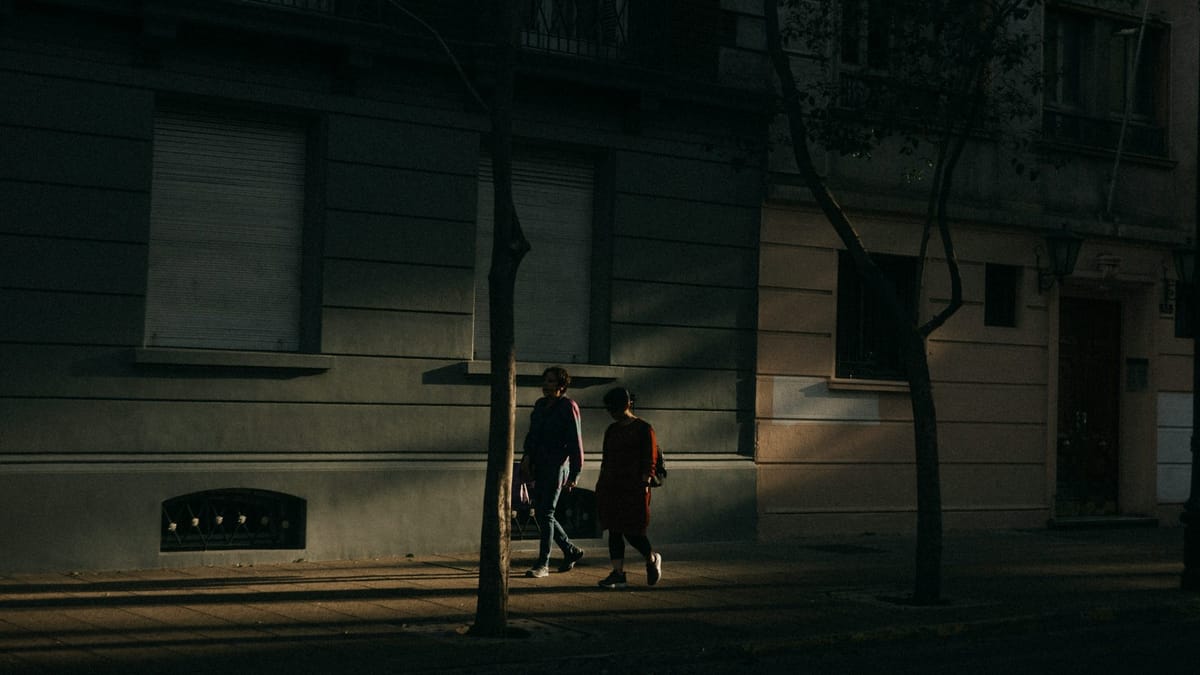 Dost edinerek isyan edebilir miyiz?