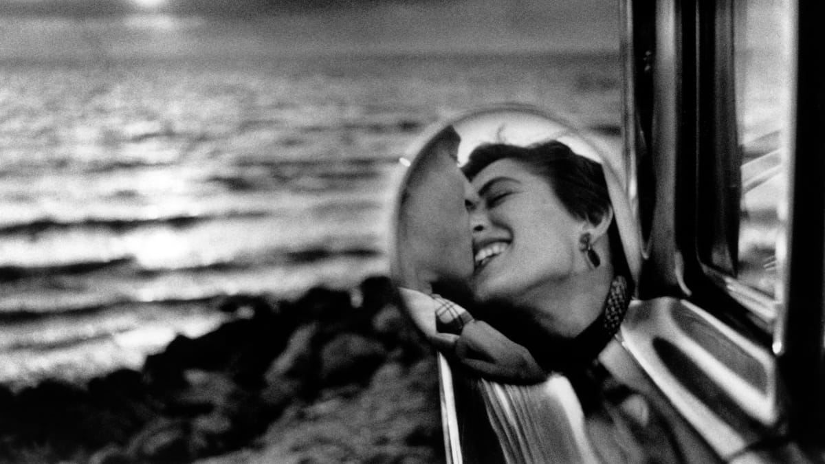 Aşkı savunmak zorundayız