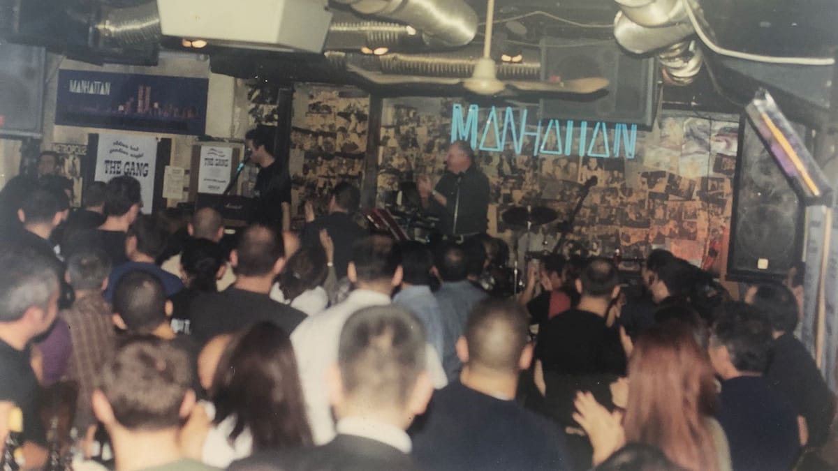 Ankara’da rock müzik ölmedi ama tuhaf kokuyor