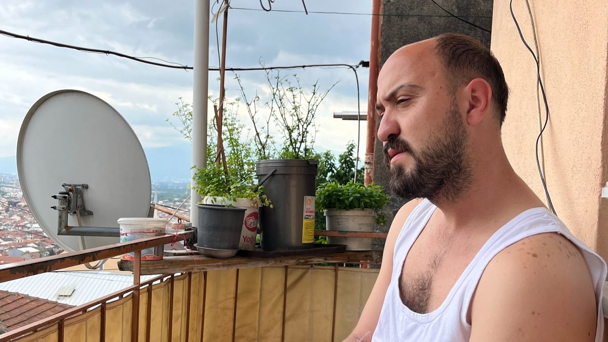 Anlatılan senin hikayendir, ne gülüyorsun?