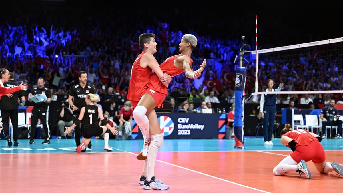 Her şey politiktir, voleybol maçları dahil