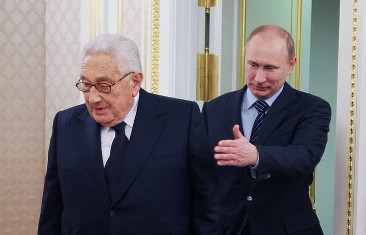 Henry Kissinger ve Vladimir Putin, 2016. Fotoğraf: Alexandra Mudrats, © ITAR-TASS.