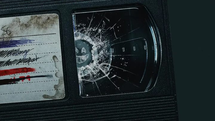 Black Mirror: Gelecek çoktan geldiyse, çözüm geçmişte olabilir