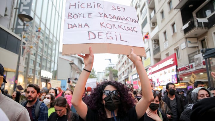 Bütün mümkünlerin kıyısında