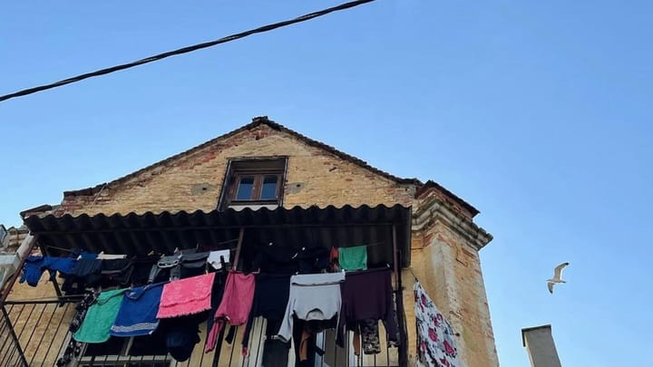 Bu düzenin mağduru muyuz, faili mi, yoksa seyircisi mi?