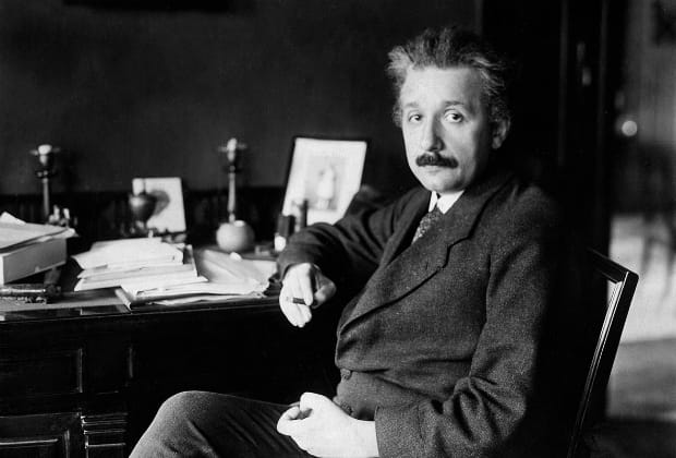 Einstein cevaplıyor: Bilim insanları dua eder mi?