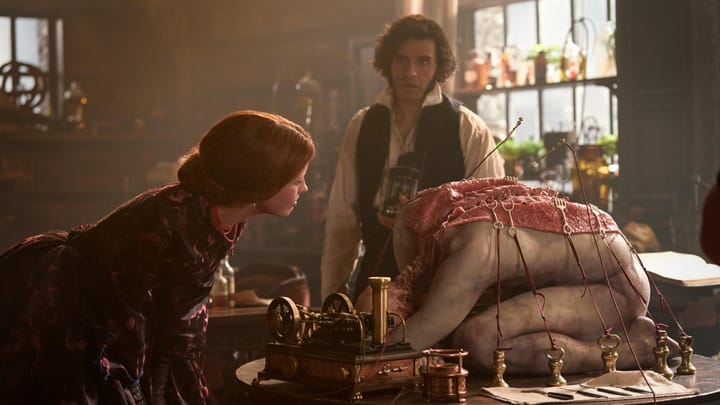 FRANKENSTEIN (Guillermo del Toro, 2025, Netflix).