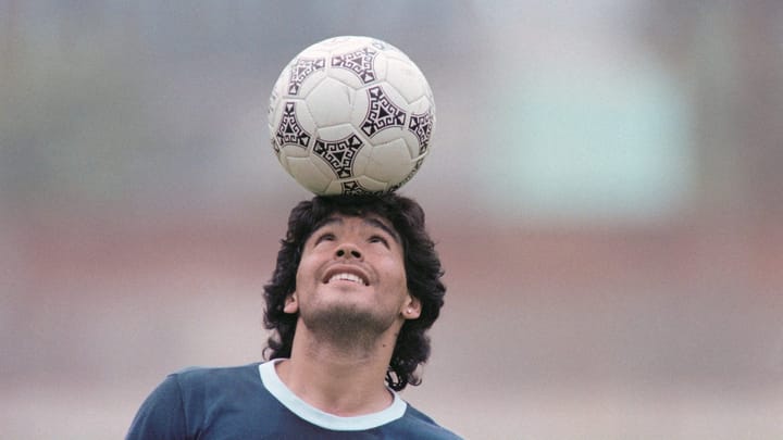 Futbolun azizi, düzenin günahkârı: Diego Maradona