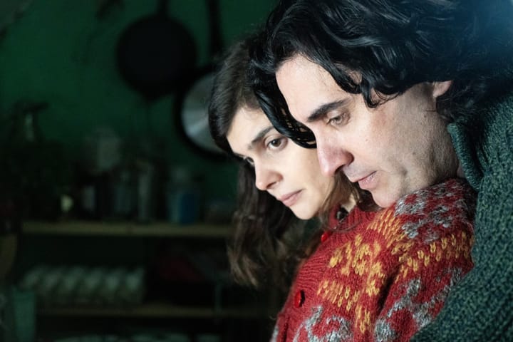 Kendi yangınına referans vermek: “Fflam”