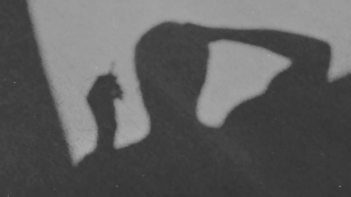 Yanlış bilincin estetiği: “Ofiste bir günüm” videoları