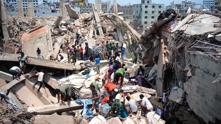 Rana Plaza. Dakka, Bangladeş, 24 Nisan 2013. Fotoğraf: Munir Uz Zaman, AFP, Getty Images.