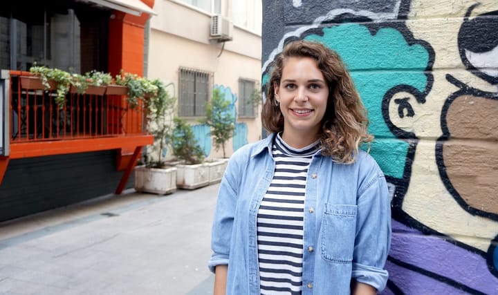 Sibel Mary Şamlı. Yok Devenin Pabucu.