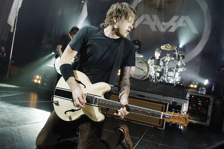 Sevdiğiniz grup dağıldıysa, bırakın dağınık kalsın