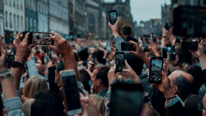 Ünlüye biçilen rol: Kamusal sorumluluk mu, günah keçisi olmak mı?
